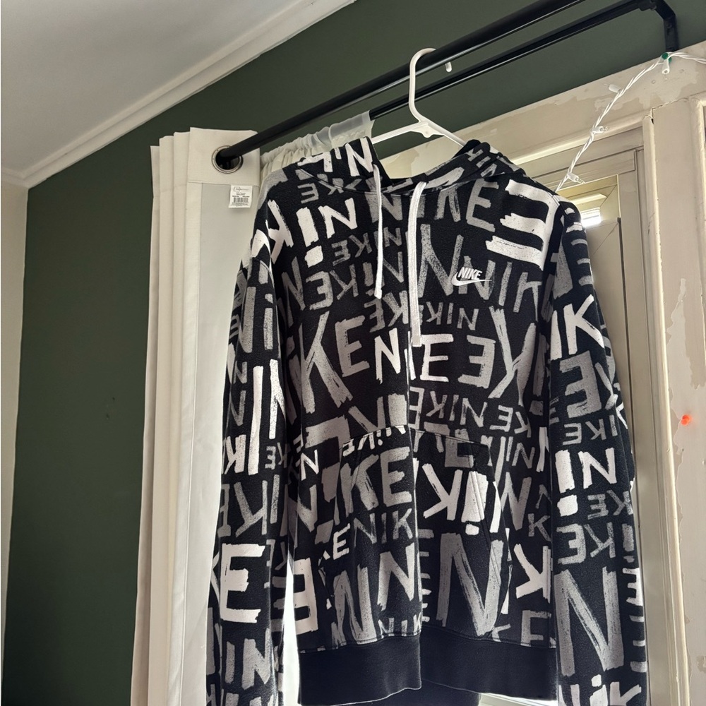 nike hoodie